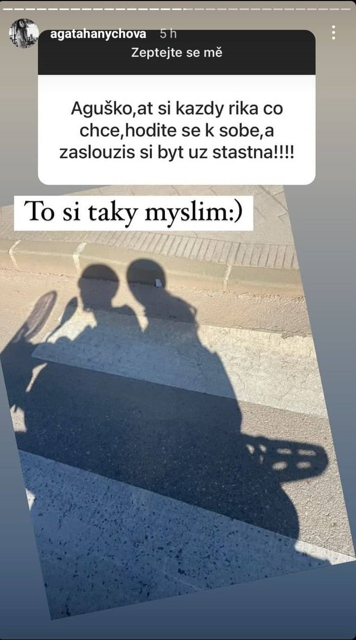 Agáta prožívá na dovolené se Soukupem šťastné chvíle...