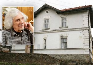 Až 15 měsíců po smrti Petra Hapky se dědictví dává po pohybu. Sedm skladatelových potomků už prodalo jeden z domů na Okoři. Podle informací Blesku za 7 milionů korun!