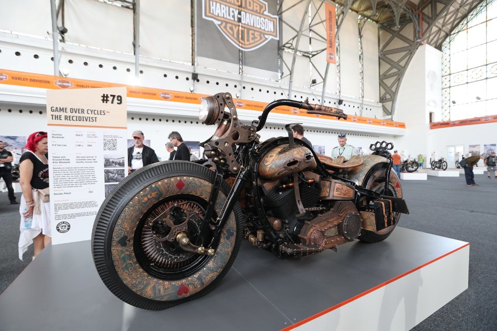 Na oslavách Harley-Davidson na výstavě je k vidění zhruba 150 unikátních motorek. Nejstarší Harley pochází z roku 2014.