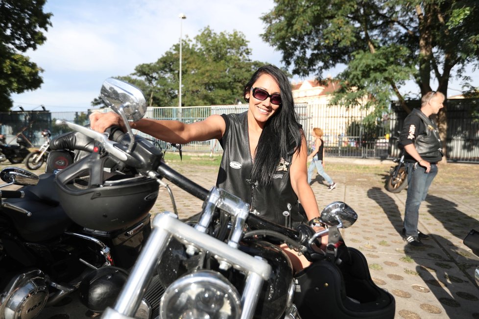 Nejen na motorky byl na oslavách výročí Harley-Davidson krásný pohled!