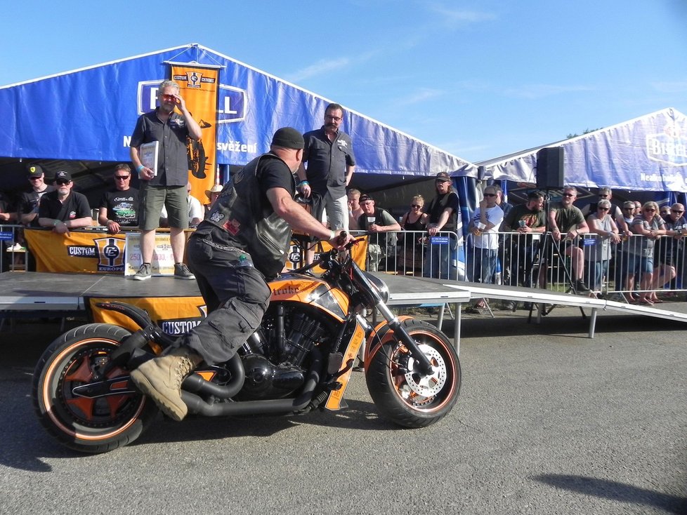 Kemp v Pasohlávkách se od středy do neděle změnil v městečko plné milovníků legendární značky Harley-Davidson. Z celé Evropy jich dorazilo deset tisíc