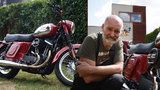 Celebrita mezi mašinami! Bohuslav (63) „převlékl“ Harley-Davidson za Jawu, sklízí s ní úspěch i v zahraničí