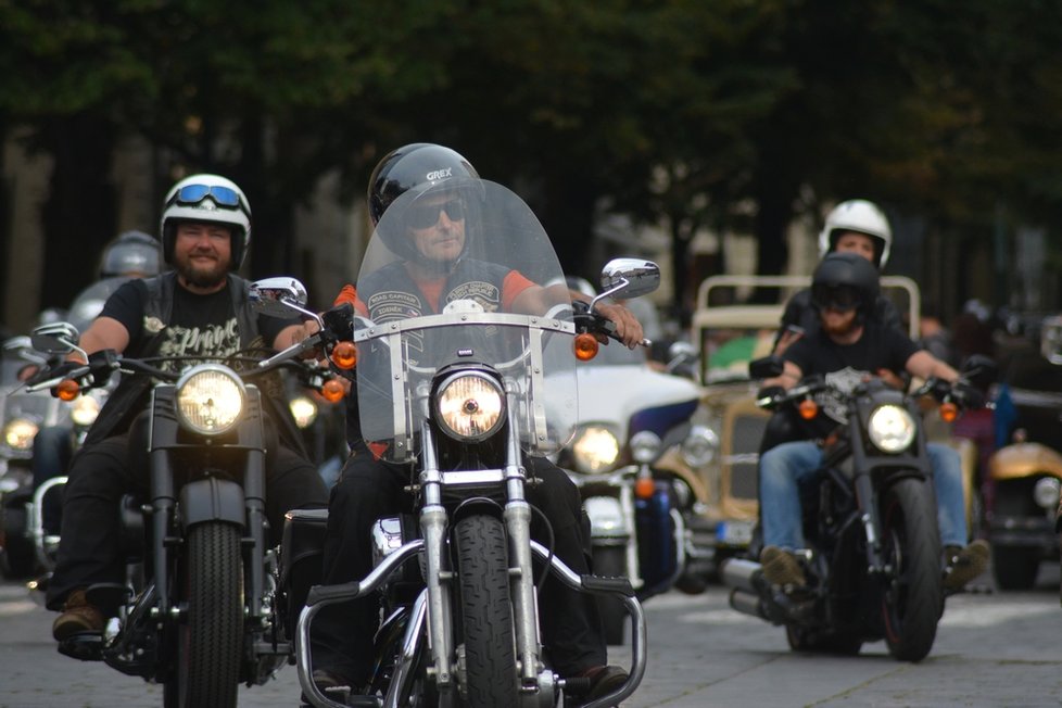 Venku se otepluje, motorkáři jásají: sezóna jim začíná.