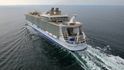 České cestovky už nabízejí i plavbu největší výletní lodí světa Harmony of the Seas. Plavidlo floridské společnosti Royal Caribbean Cruises o délce 362 metrů pojme 5500 cestujících, nabízí 23 bazénů, park s dvanácti tisíci rostlin nebo také uměleckou galerií s plastikou od sochaře Davida Černého. O pohodlí pasažérů se stará posádka čítající 2300 osob. České cestovky už nabízejí i plavbu největší výletní lodí světa Harmony of the Seas. Plavidlo floridské společnosti Royal Caribbean Cruises o délce 362 metrů pojme 5500 cestujících, nabízí 23 bazénů, park s dvanácti tisíci rostlin nebo také uměleckou galerií s plastikou od sochaře Davida Černého. O pohodlí pasažérů se stará posádka čítající 2300 osob.