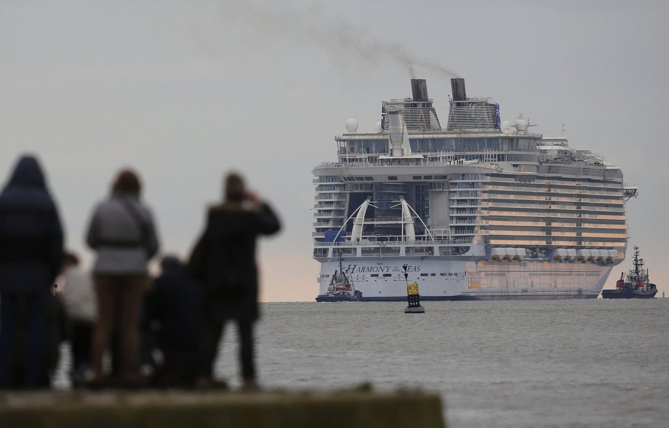 Harmony of the Seas je největší zaoceánská loď.