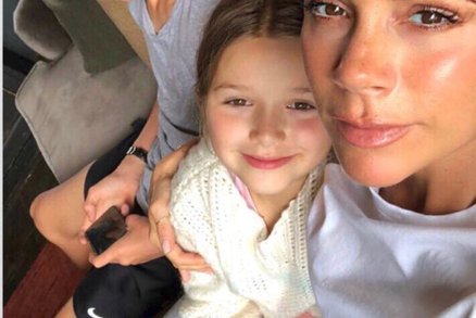 Dětská módní ikona Harper Beckham slaví 7. narozeniny! Takhle jí popřála Victoria