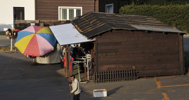 Harrachov nechal z centra města odstranit vietnamskou tržnici