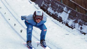 Na harrachovských můstcích vyrostly generace skokanů a teď i skokanek