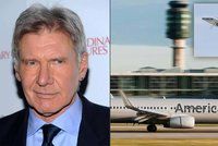 Harrison Ford si spletl ranvej a vjel pod kola boeingu se 110 lidmi: Vezmou mu konečně licenci?