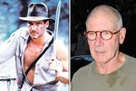 Harrison Ford se v New Yorku předvedl v mírně sepraném a propoceném tričku. Jeho šedé vlasy už také nejsou co bývaly. Kde jsou ty časy, co po Harrisonovi šílely mnohé fanynky?