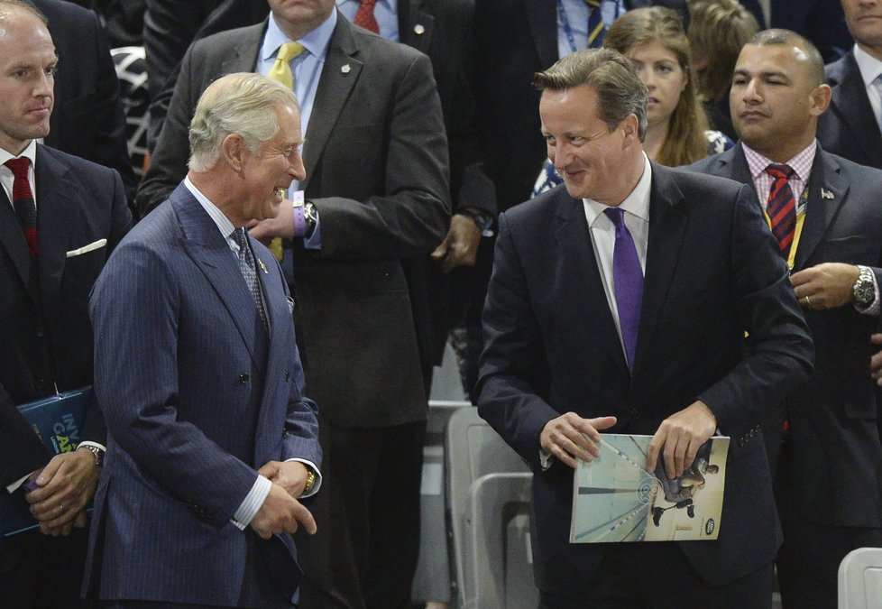 Charles se dal do řeči s premiérem Cameronem