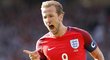 Kapitán Anglie Harry Kane slaví vyrovnávací gól proti Skotsku