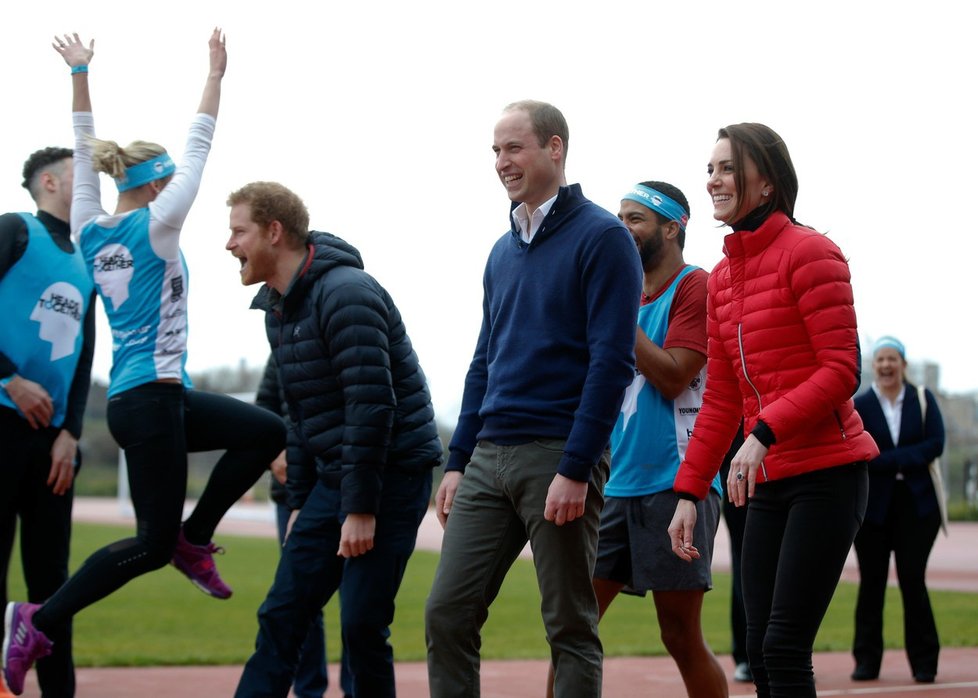 Kate s Williamem a Harrym při tréninku na maraton.