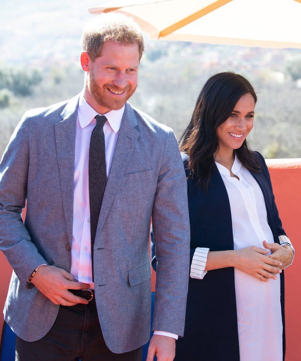 Princ Harry s těhotnou Meghan Markle.