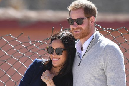 Princ Harry vtipkuje o těhotenství Meghan: Je to opravdu moje dítě? 