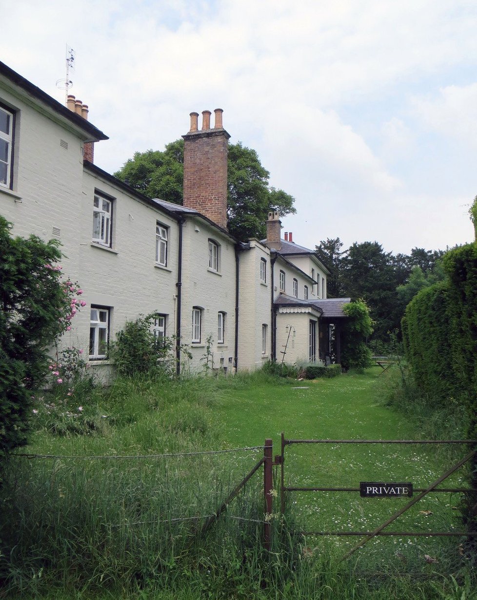 Sídlo Frogmore Cottage, kde Harry s Meghan bydlí.