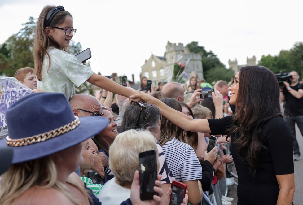 Meghan se rozplývala hlavně nad dětmi.