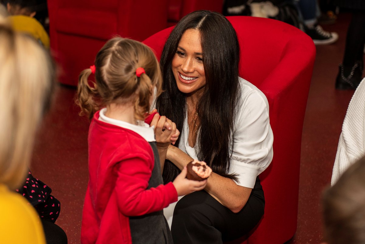 Harry a Meghan zašli na ranní kávu se členy rodin vojáků nasazených do akce