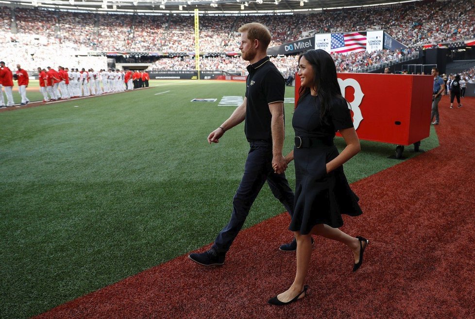 Harry s Meghan na baseballovém utkání