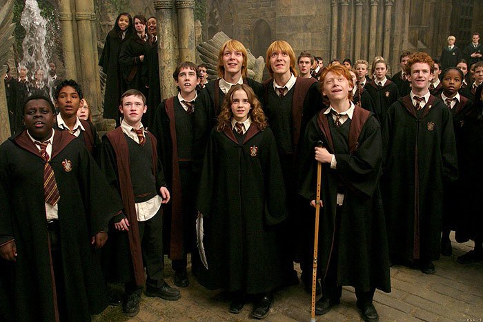 Devon Murray, Matthew Lewis, James Phelps, Oliver Phelps, Emma Watsonová, Rupert Grint, Chris Rankin