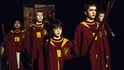 Leilah Sutherlandová, James Phelps, Daniel Radcliffe, Sean Biggerstaff a Oliver Phelps ve filmu Harry Potter a Kámen mudrců