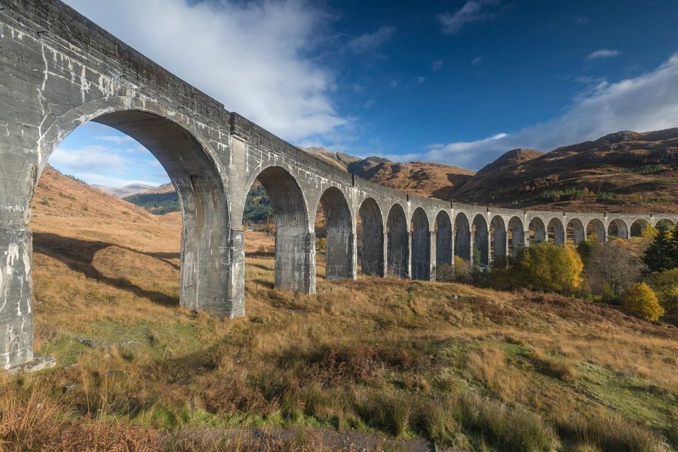 Viadukt Glenfinnan ve Skotsku si zahrál i ve filmech o Harrym Potterovi