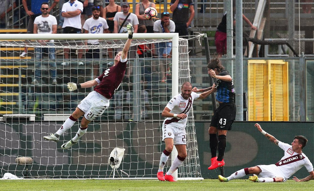 Brankář Turína Joe Hart udělal při své premiéře v Itálii chybu, která vedla ke gólu