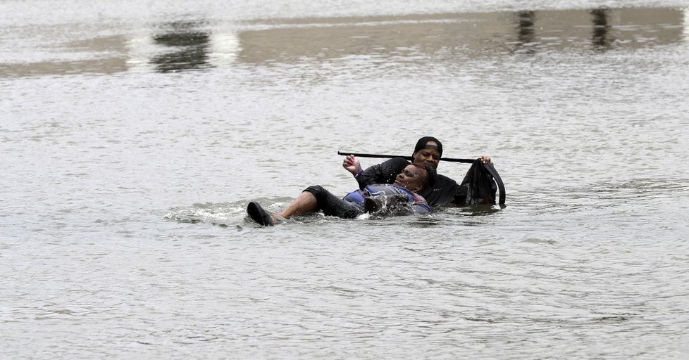 Harvey přinesl do Texasu mohutné povodně