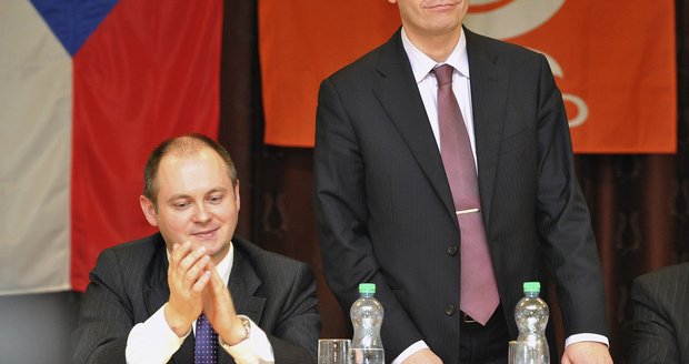 Sobotka se mohl usmívat, Hašek jen uznale tleskal...