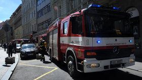 Hasiči evakuovali hotel v centru Prahy, čidlo hlásilo kouř.