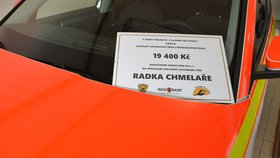 Hasiči Radkovi předali vytoužené auto.