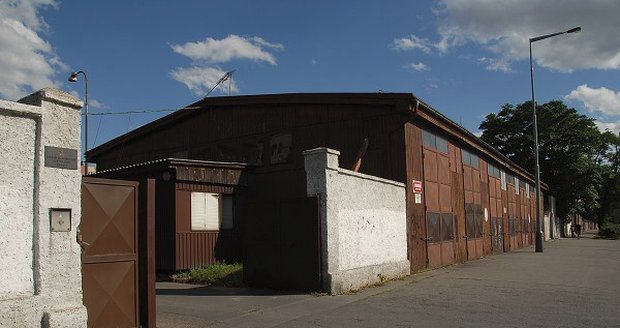 Holešovická hasičská stanice pochází z období protektorátu.