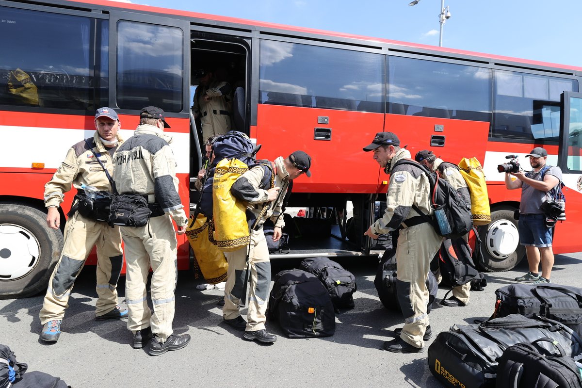 Do Bejrútu ve středu odpoledne vycestovali čeští hasiči, aby pomohli s pátráním po případných zraněných osobách při neblahém výbuchu v tamním přístavu.