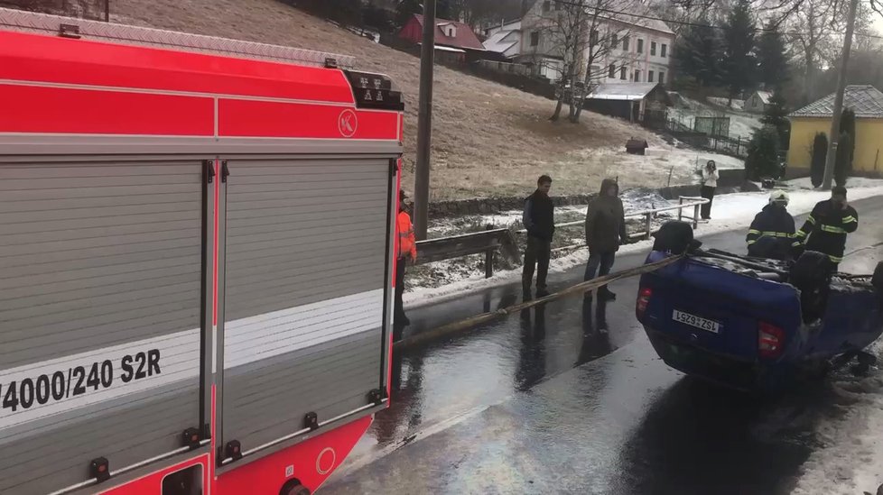 Hasiči z Hory Svaté Kateřiny a jejich bizarní odtah