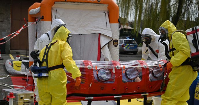 Cvičení IZS v Nelahozevsi - EBOLA