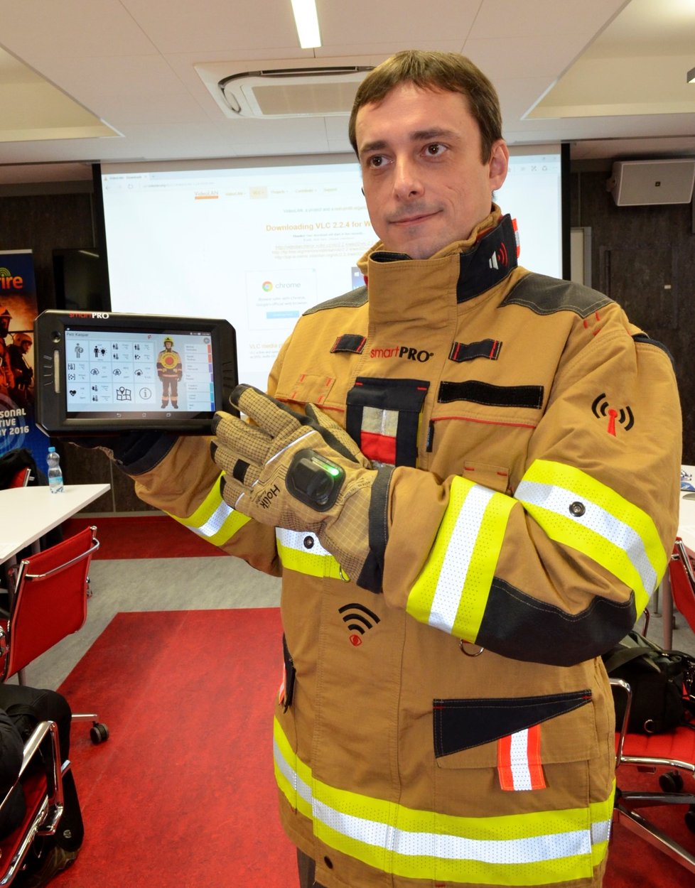 Původní hasičský zásahový oblek smartPRO1