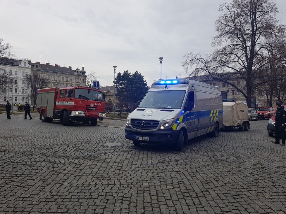 Hasiči likvidovali v Olomouci nebezpečné látky.