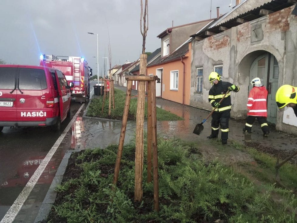 Zásah hasičů po bouřce v Olomouckém kraji