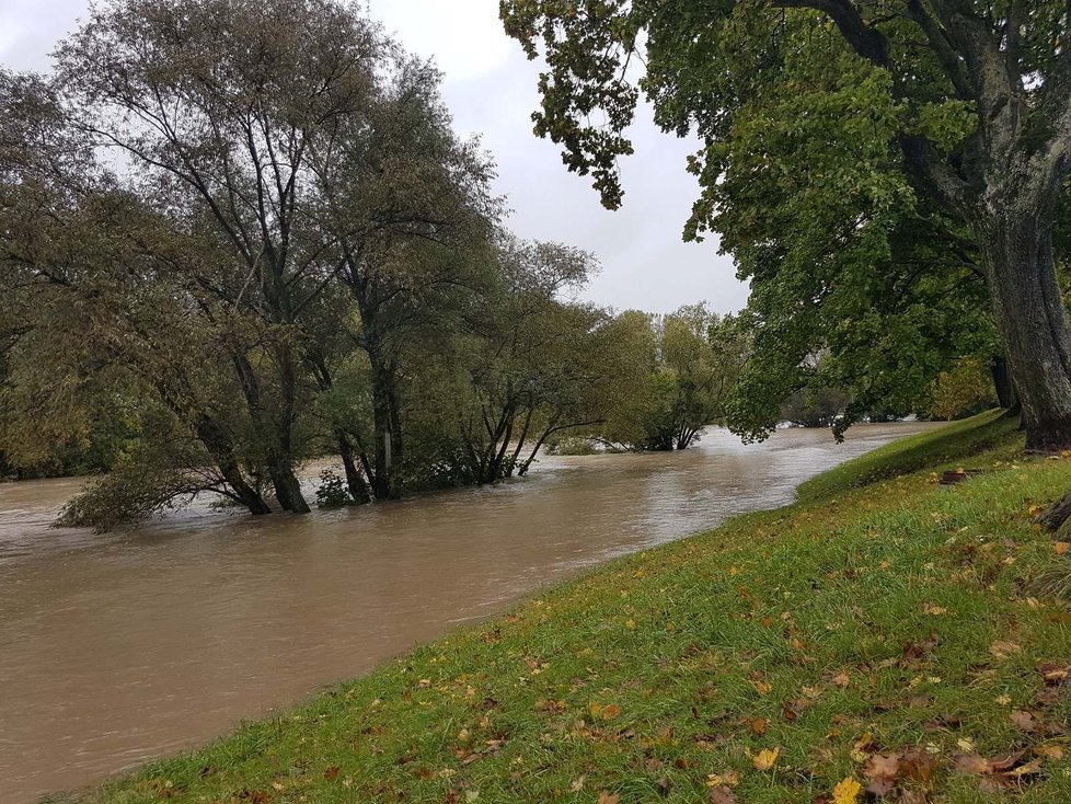 Hasiči zasahovali u událostí spojených s vydatným deštěm. (14.10.2020)