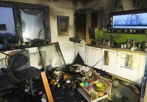 Kvůli výbuchu powerbanky vyhořela kuchyň.