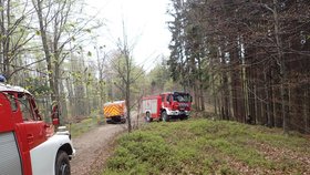 V Beskydech hořel les. Na pomoc vyrazili také polští hasiči.