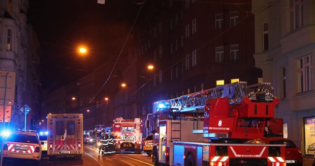 Požár hotelu v centru Prahy propukl 20. ledna 2018.