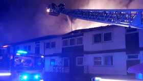 Požár ubytovny v Kutné Hoře: Jeden mrtvý a několik zraněných!
