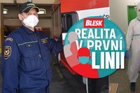Realita v první linii: Jsme ve službě, není prostor si stěžovat, říkají hasiči