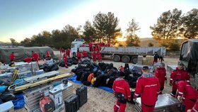 Čeští hasiči balí svůj tábor v Turecku (17.2.2022)