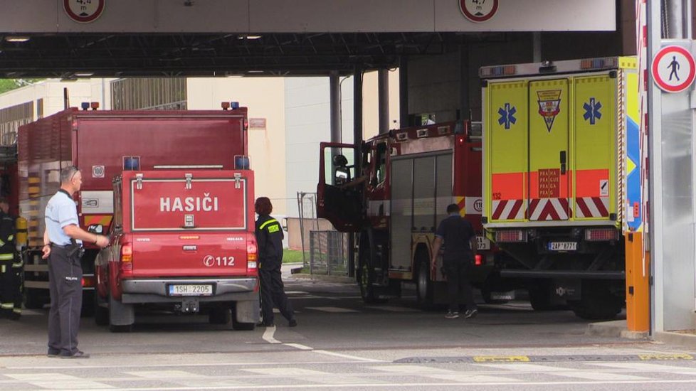 V budově BIS v pražských Stodůlkách zasahovali v pátek 7. června hasiči.