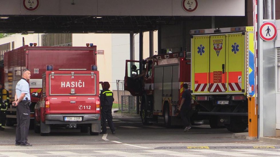 V budově BIS v pražských Stodůlkách zasahovali v pátek 7. června hasiči.