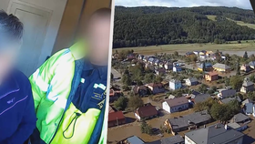 Hasiči pomocí lanového podvěsu v obci Ruda nad Moravou zachránili celkem pět osob.