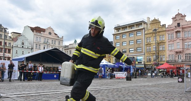 Nejtvrdší hasič přežije! Závodníci z celé republiky bojovali o titul v Plzni