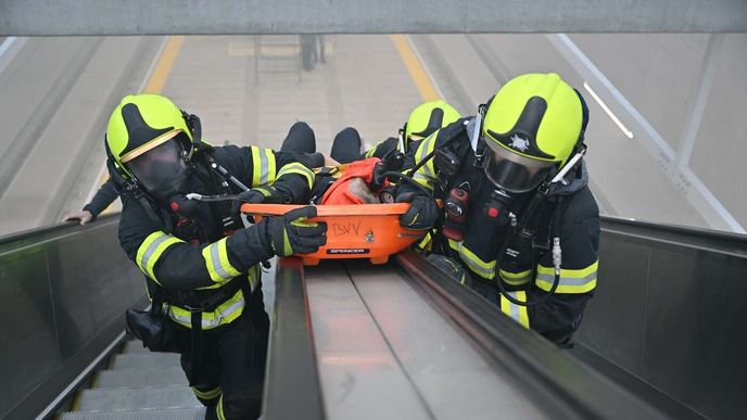 cvičení hasičů cvičení hasičů